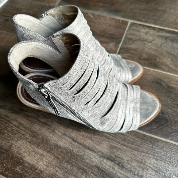 Donald J Pliner Caged Booties Kasia Light Beige Metallic- Women's Size 7.5 - Picture 7 of 16